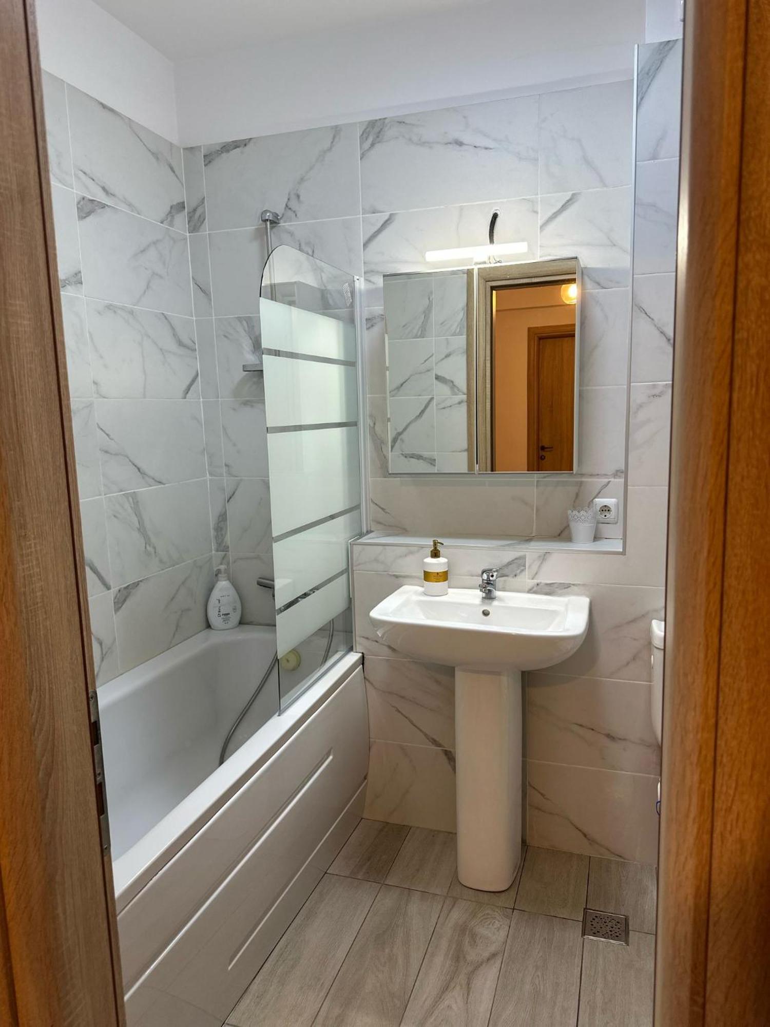 Alex Mnl Lux Apartment 2 Free Parking Бухарест Экстерьер фото